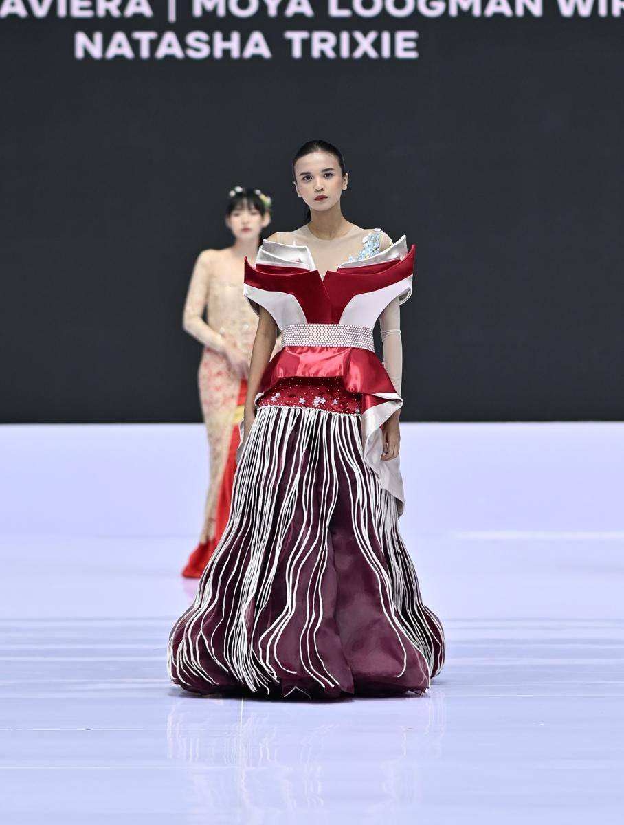 koleksi gown couture dari Immerse di IFW 2025 (Doc. Immerse)